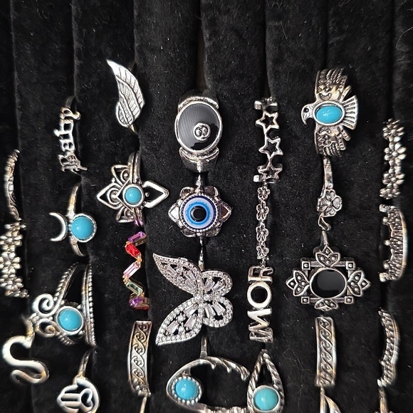 Lot of 30pcs fashion rings - Picture 3 of 3